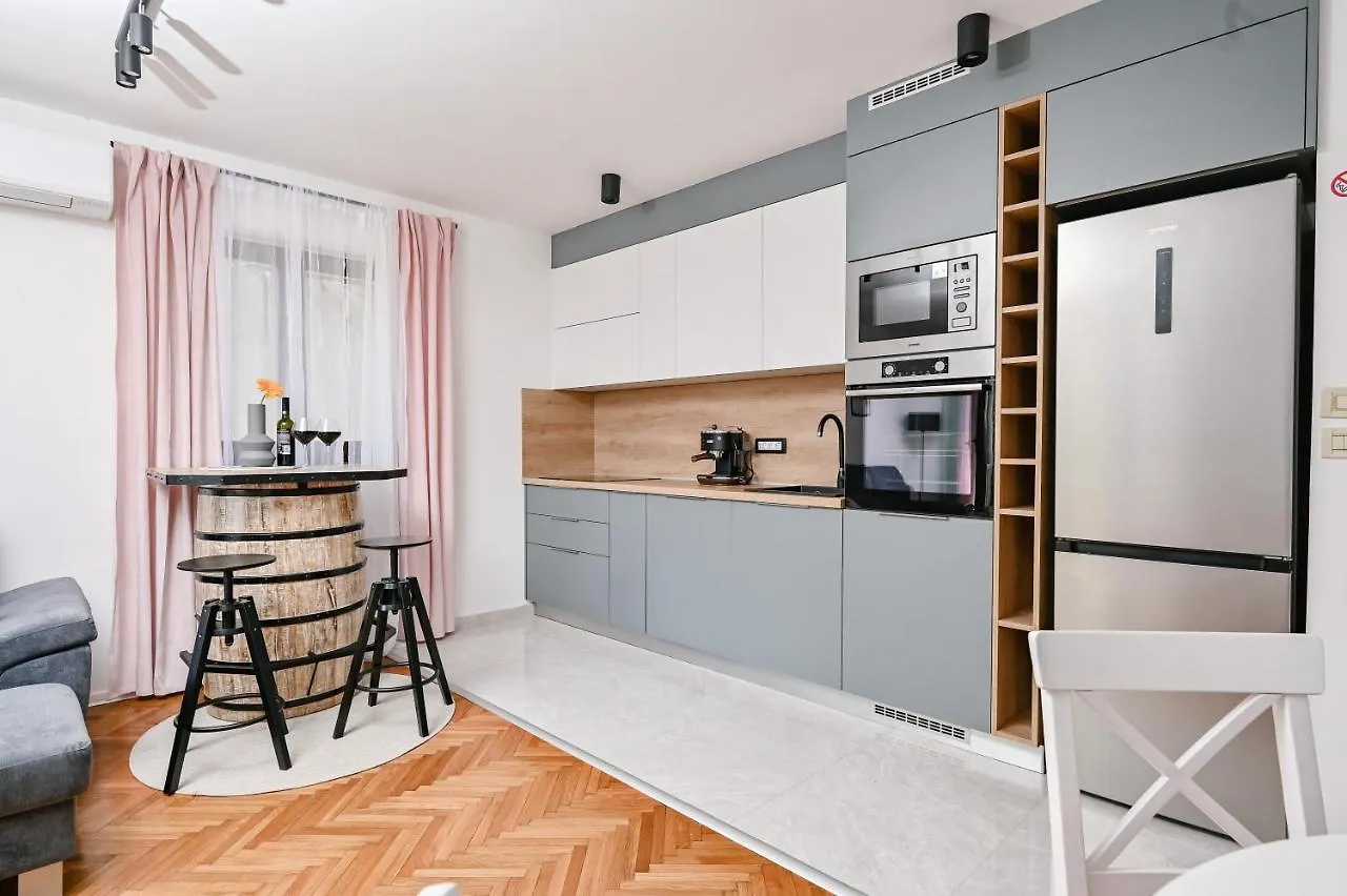 Liori Apartment Rubesi
