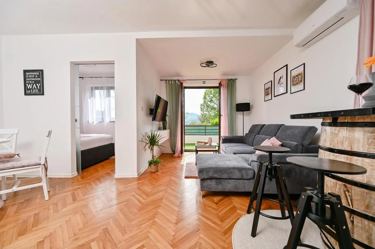 Liori Apartment Rubesi