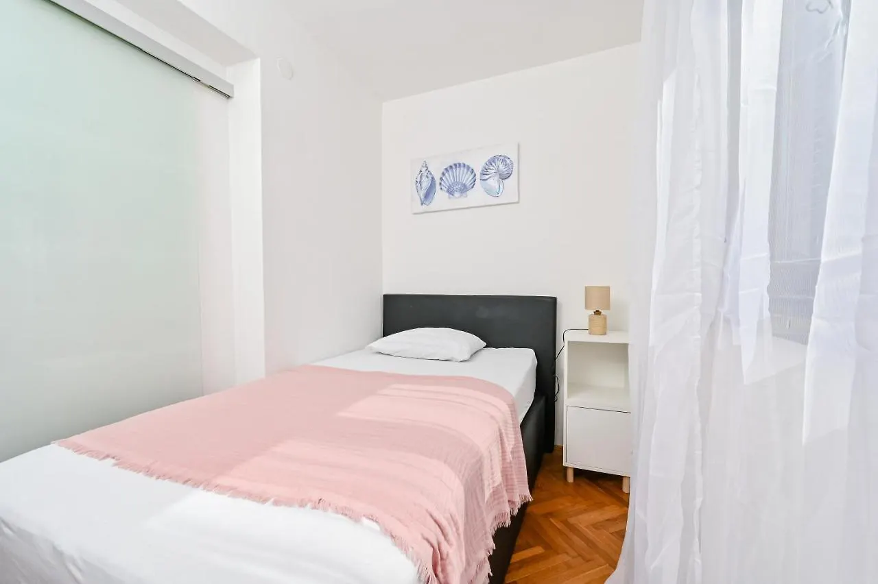 Liori Apartment Rubesi Croatia